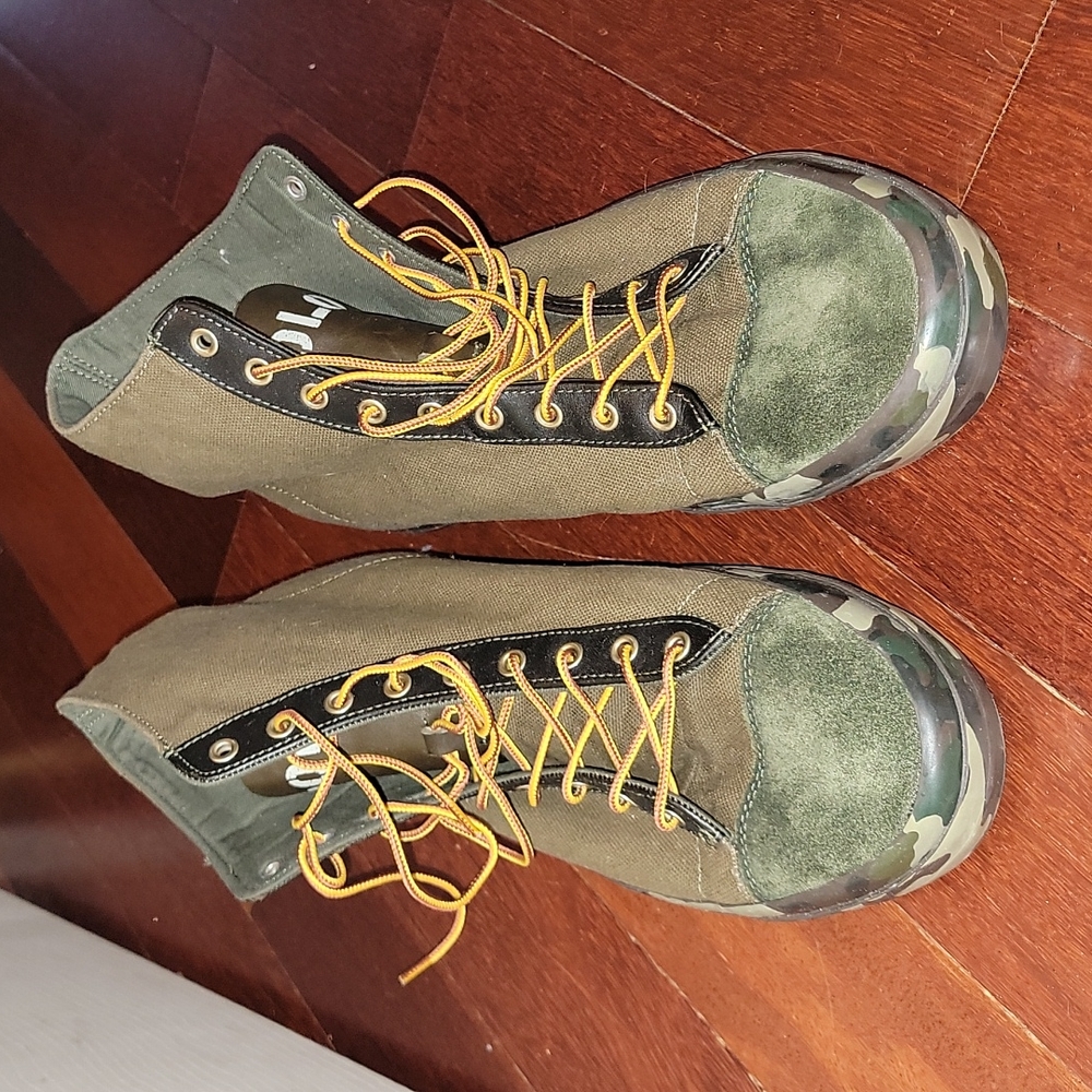 Camo hightops